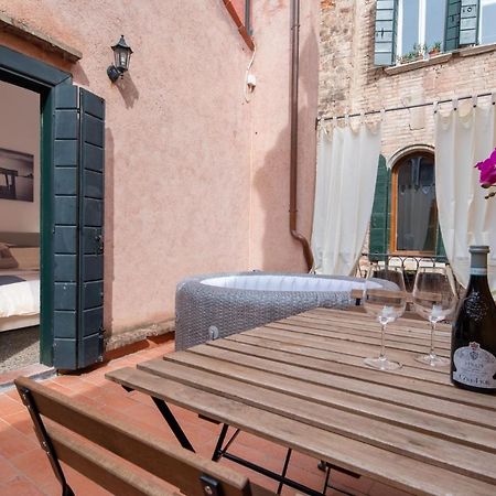 Suite Rava - San Marco With Pool Venesia Bagian luar foto