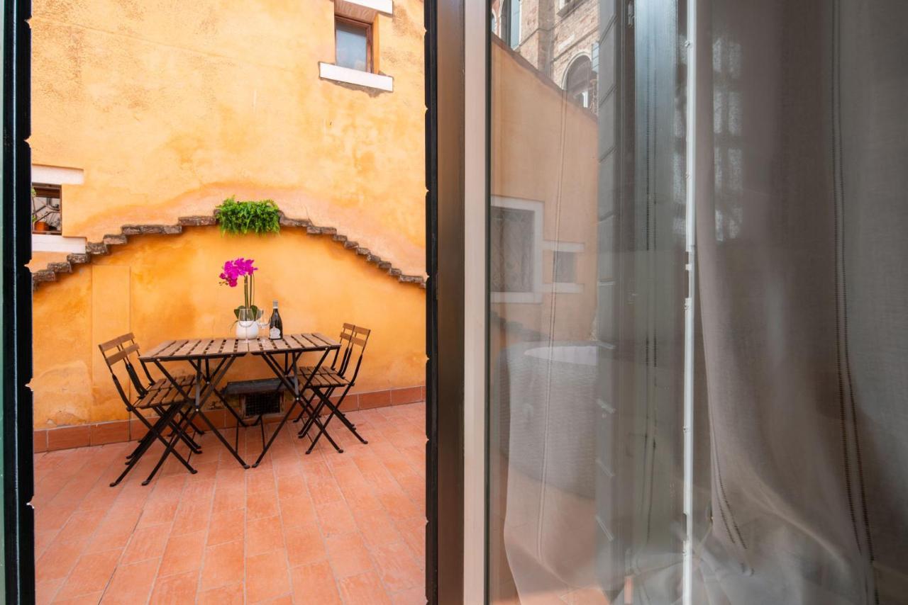 Suite Rava - San Marco With Pool Venesia Bagian luar foto